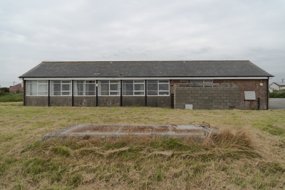 Decommissioned BT CLS in Widemouth side elevation
